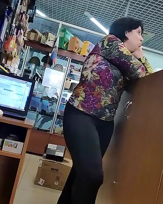 Big ass sexy milfs in tight yoga pants
